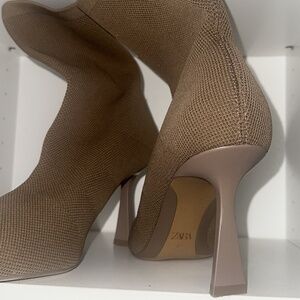 Zara pull on nude khaki boots 3.5 inch heels size 11